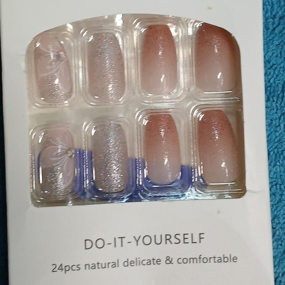 Pink glitter flower gem press on nails 24 piece kit new - Picture 2 of 2